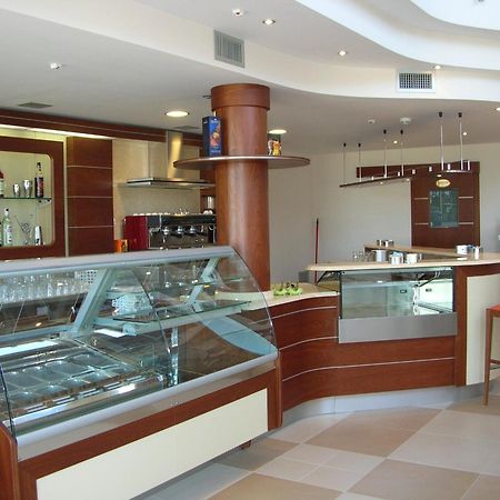 Hermes Hotel Policoro Exteriér fotografie