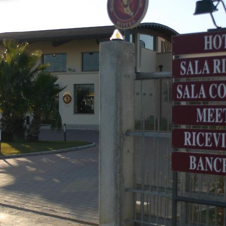 Hermes Hotel Policoro Exteriér fotografie