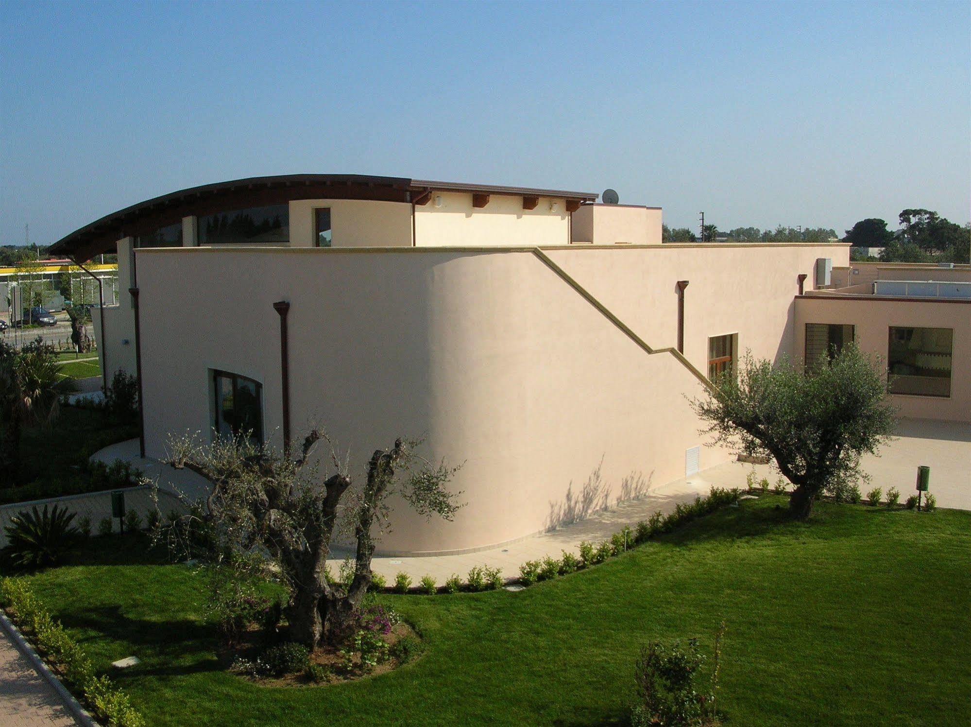 Hermes Hotel Policoro Exteriér fotografie