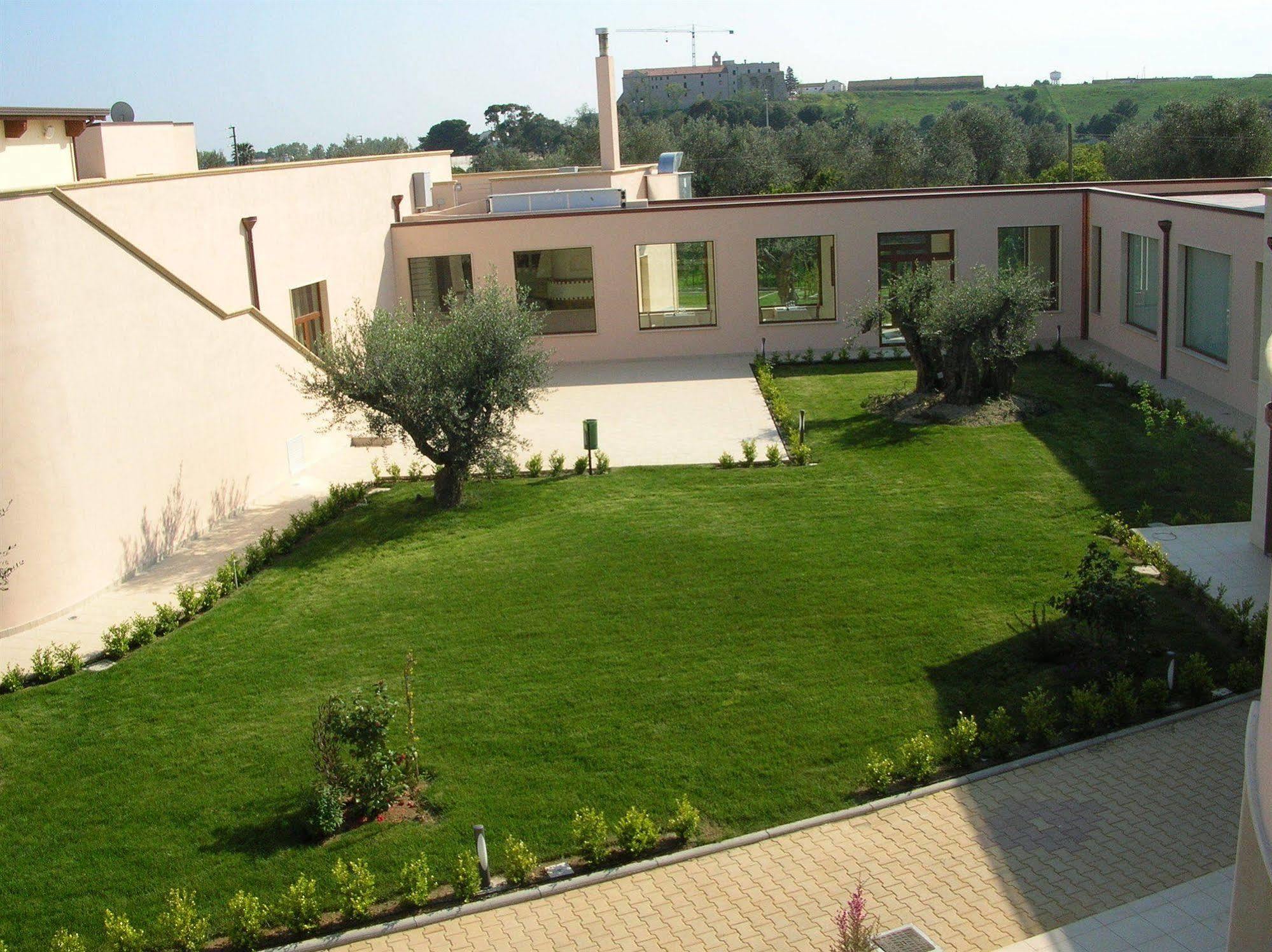Hermes Hotel Policoro Exteriér fotografie