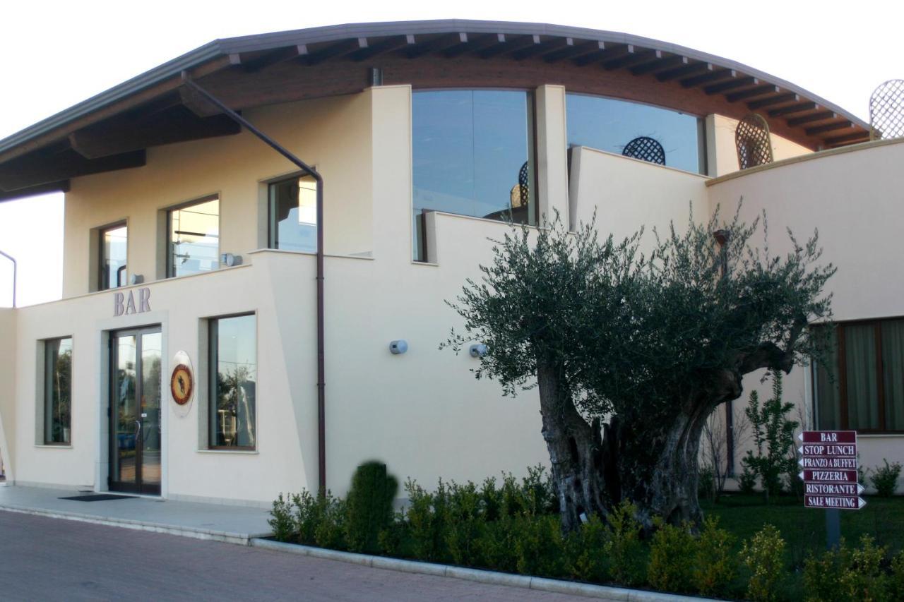 Hermes Hotel Policoro Exteriér fotografie
