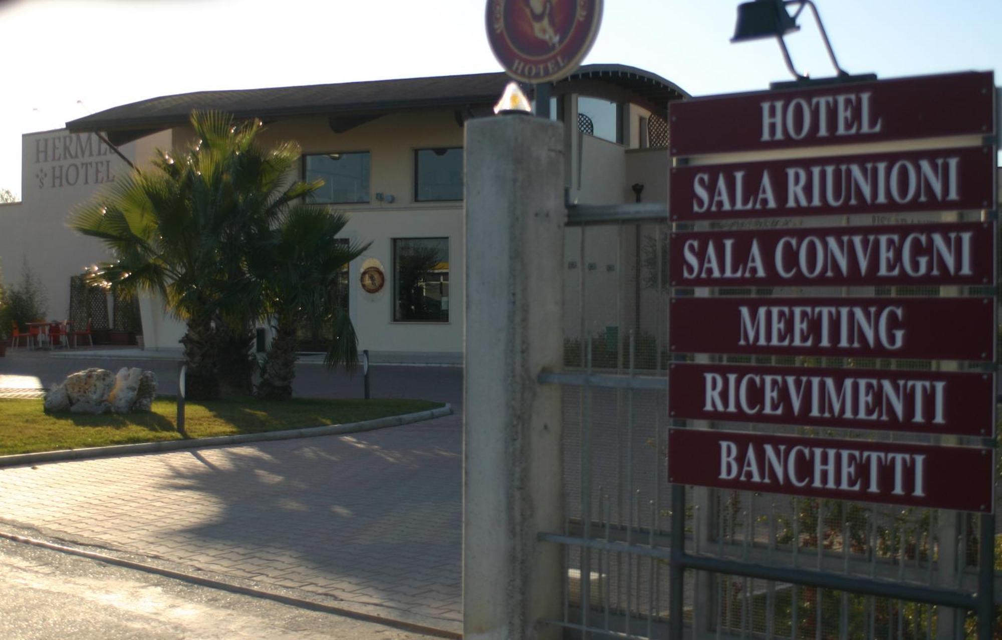 Hermes Hotel Policoro Exteriér fotografie